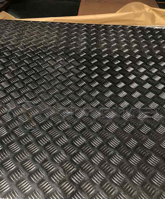 5 bar aluminum tread plate.jpg