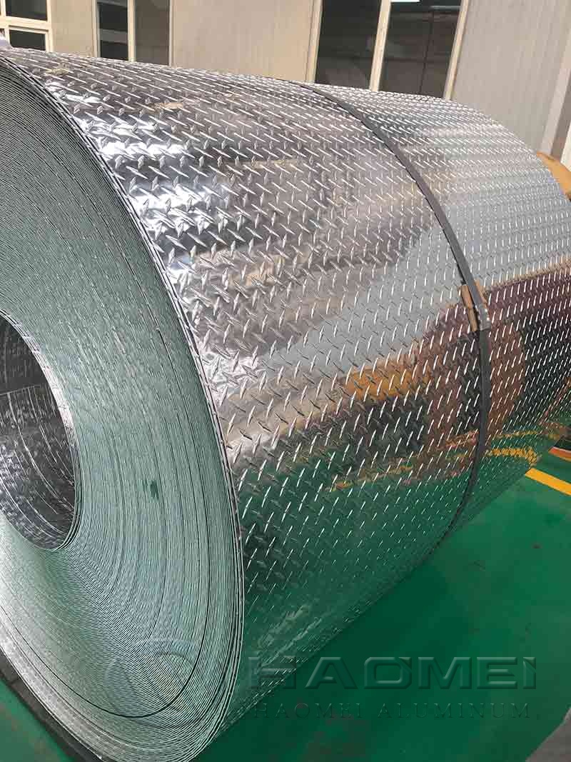 5 Bar Aluminium Checker Plate surface pattern